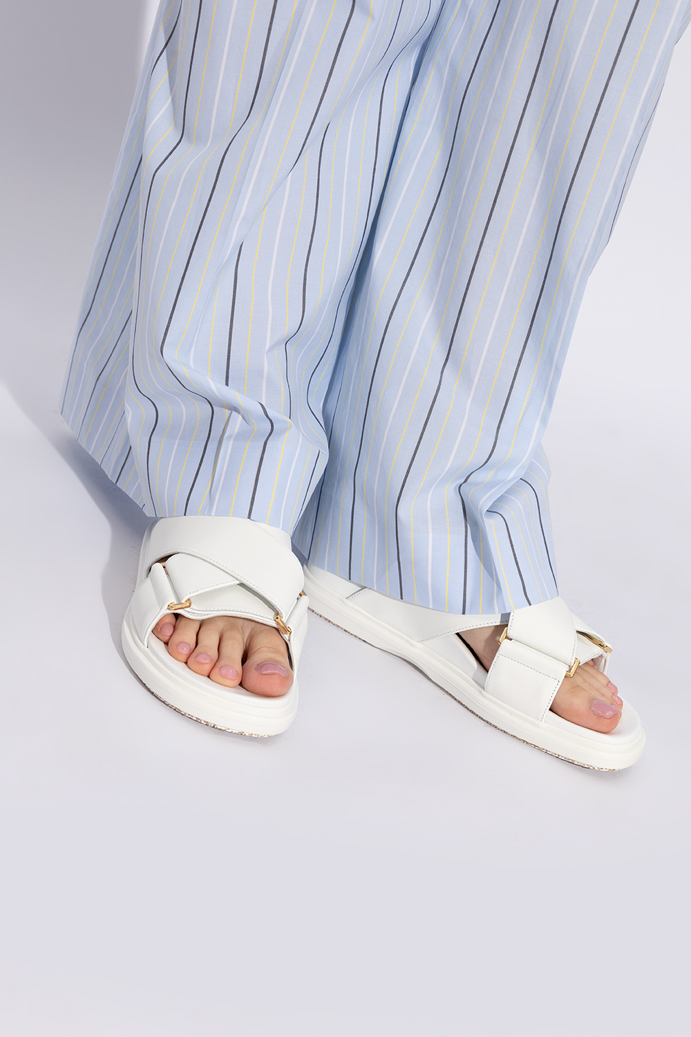 サンダル・ミュール MARNI fussbett sandals in silk white leather with low heel Marni Fussbett Criss Cross Sandal in Silk White Curated at